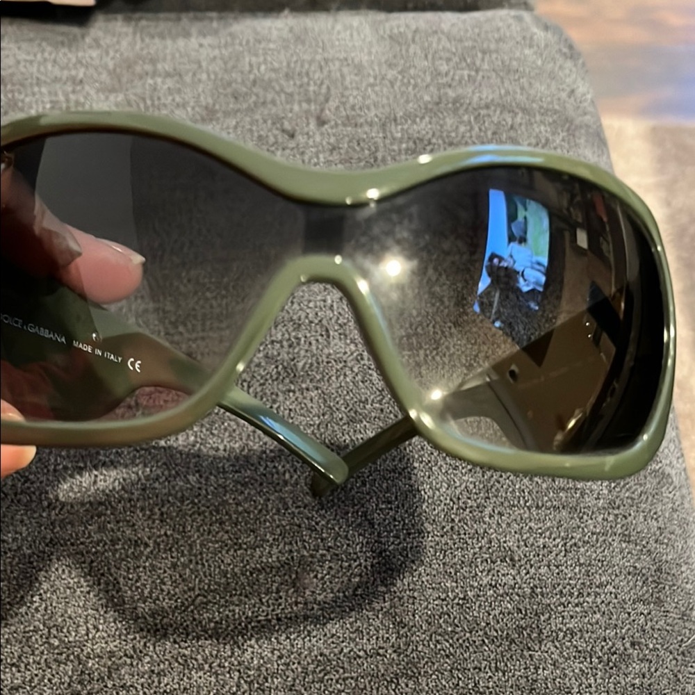 Dolce Gabbana Olive Green sheild Sunglasses - Picture 15 of 16